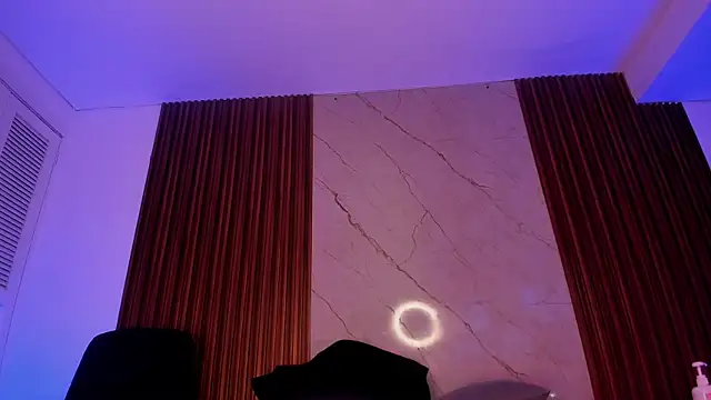 Snapshot of Emiilycollins chatting on November 22, 2025, 2:21 am Emiilycollins online show from November 22, 2025, 2:21 am