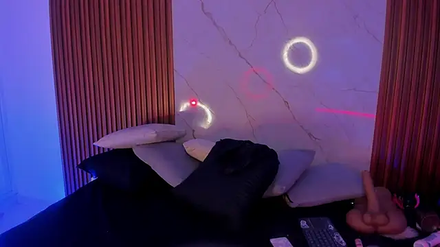 Snapshot of Emiilycollins chatting on November 27, 2025, 1:39 am Emiilycollins online show from November 27, 2025, 1:39 am