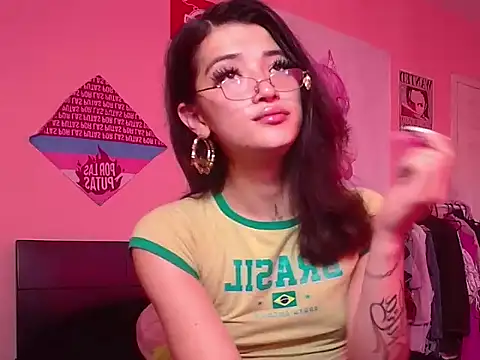 moonfiredancer online show from April 27, 2026, 12:03 pm