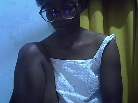 ElianeHot online show from July 21, 2026, 7:26 pm