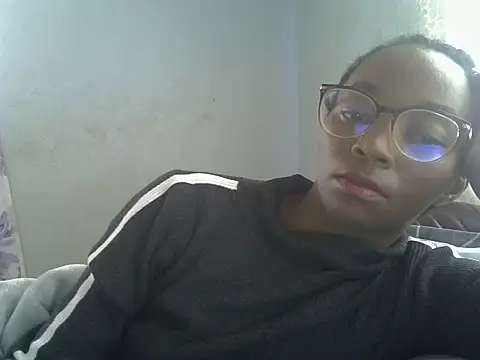ElianeHot online show from June 30, 2026, 7:52 am