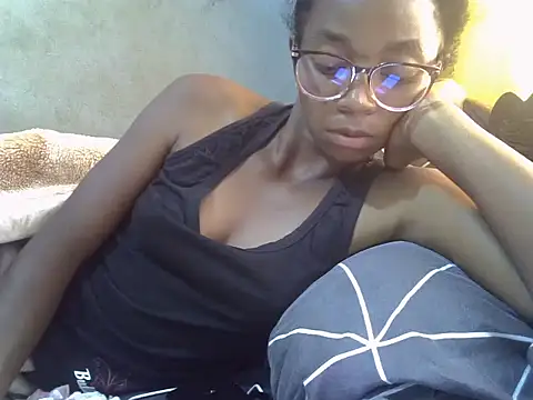 ElianeHot online show from March 31, 2026, 3:41 am