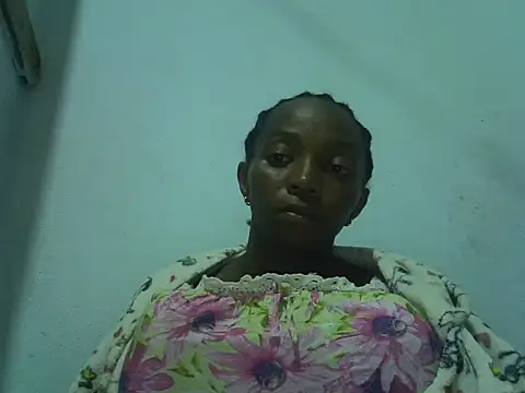 ElianeHot online show from February 9, 2026, 6:17 pm