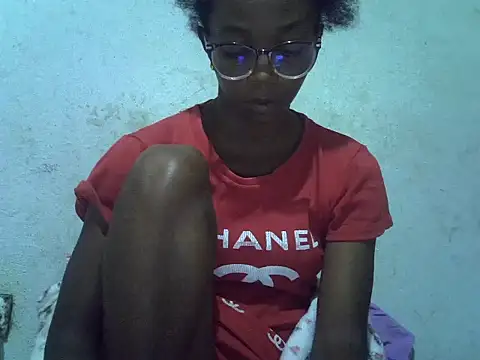 ElianeHot online show from April 15, 2026, 6:34 pm