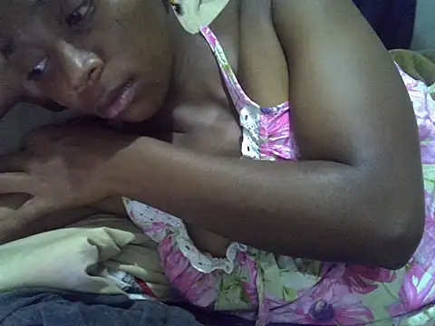 ElianeHot online show from February 10, 2026, 7:35 pm