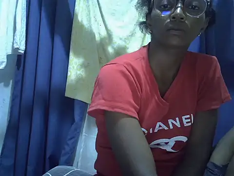 ElianeHot online show from April 2, 2026, 6:58 pm