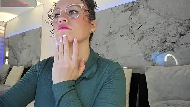 Snapshot of LIZ_HOLMES chatting on December 20, 2025, 10:51 am LIZ HOLMES online show from December 20, 2025, 10:51 am