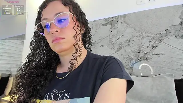 Snapshot of LIZ_HOLMES chatting on December 18, 2025, 11:58 am LIZ HOLMES online show from December 18, 2025, 11:58 am