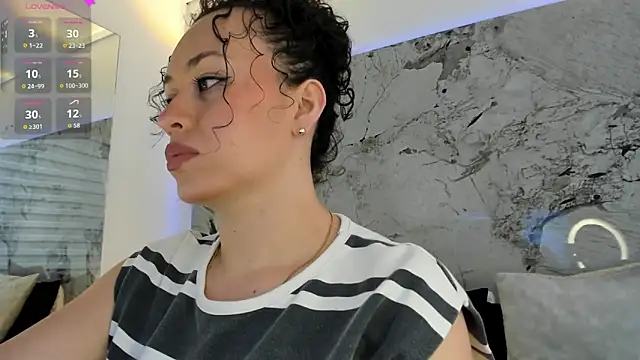 Snapshot of LIZ_HOLMES chatting on November 20, 2025, 12:06 pm LIZ HOLMES online show from November 20, 2025, 12:06 pm