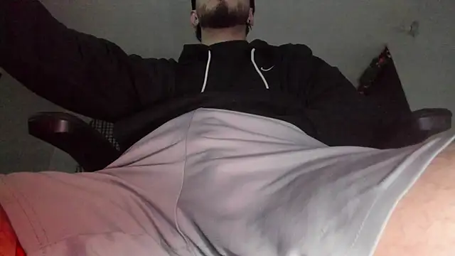 s sven03 online show from October 4, 2025, 11:39 pm