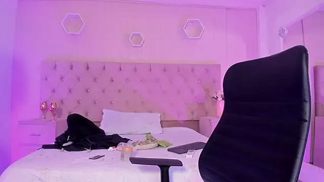 Rubi Sky online show from March 23, 2026, 4:56 am