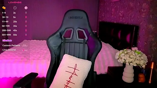 babyleilaa online show from June 27, 2026, 8:04 pm