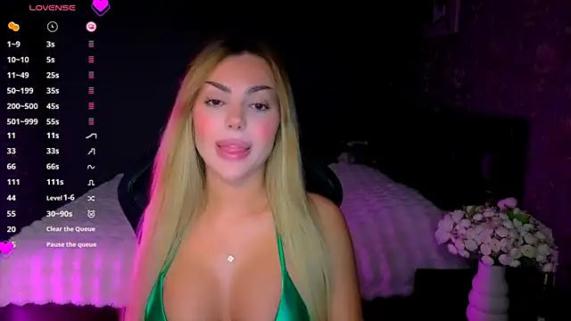 babyleilaa online show from April 11, 2026, 8:45 pm