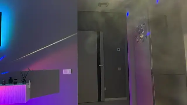 KarlosRichi online show from November 4, 2025, 3:27 pm