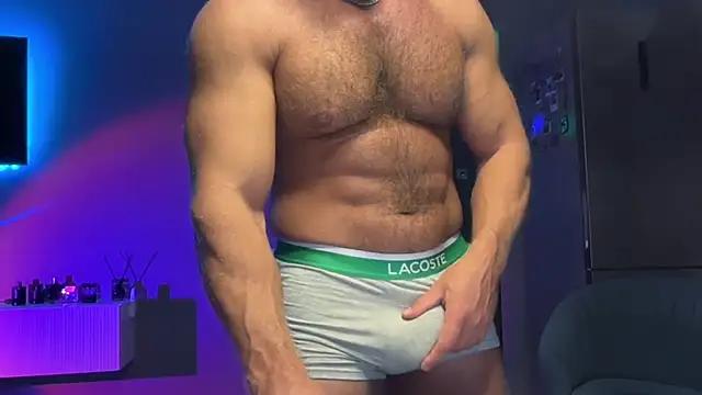 KarlosRichi online show from November 26, 2025, 4:29 pm