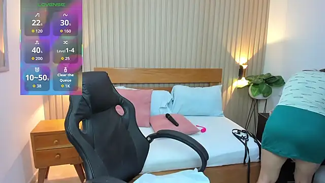 Snapshot of luciana_ballesteros_ chatting on March 3, 2026, 12:23 pm luciana ballesteros online show from March 3, 2026, 12:23 pm