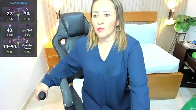 Snapshot of luciana_ballesteros_ chatting on March 4, 2026, 12:13 pm luciana ballesteros online show from March 4, 2026, 12:13 pm