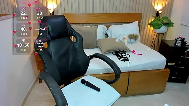 Snapshot of luciana_ballesteros_ chatting on April 7, 2026, 12:07 pm luciana ballesteros online show from April 7, 2026, 12:07 pm