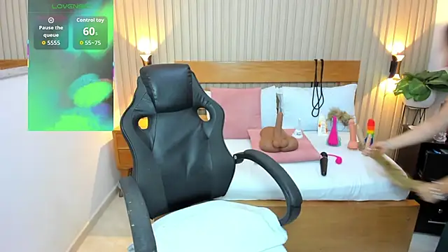 Snapshot of luciana_ballesteros_ chatting on March 20, 2026, 12:28 pm luciana ballesteros online show from March 20, 2026, 12:28 pm