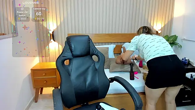 Snapshot of luciana_ballesteros_ chatting on April 14, 2026, 12:21 pm luciana ballesteros online show from April 14, 2026, 12:21 pm