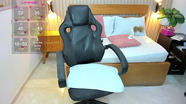 Snapshot of luciana_ballesteros_ chatting on March 27, 2026, 12:28 pm luciana ballesteros online show from March 27, 2026, 12:28 pm