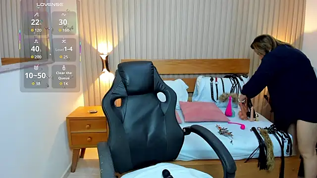 Snapshot of luciana_ballesteros_ chatting on March 31, 2026, 12:07 pm luciana ballesteros online show from March 31, 2026, 12:07 pm