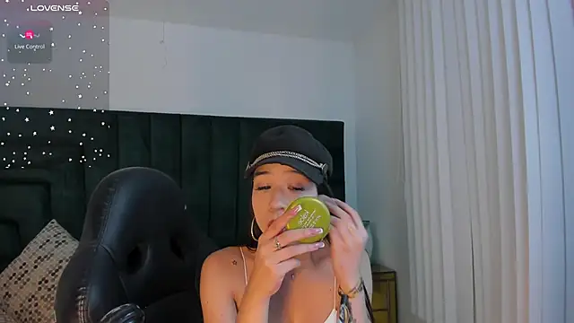 FaloonRoussel online show from February 12, 2026, 6:18 pm