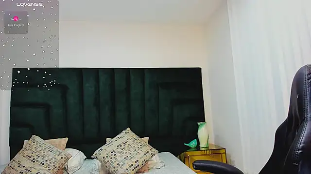 FaloonRoussel online show from October 12, 2025, 6:20 pm