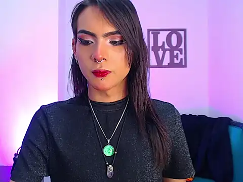 lilithnyx333 online show from April 21, 2026, 6:53 am