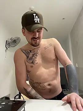 Snapshot of Tremblay_Simard chatting on March 16, 2026, 2:08 am Tremblay Simard online show from March 16, 2026, 2:08 am