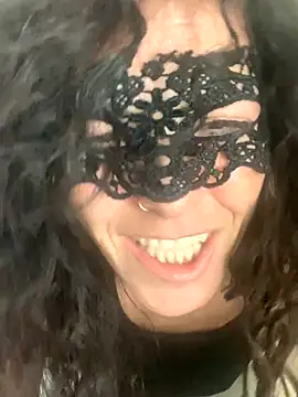 EmySkinny85 online show from November 30, 2025, 5:08 am