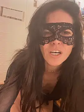 EmySkinny85 online show from December 22, 2025, 8:53 pm