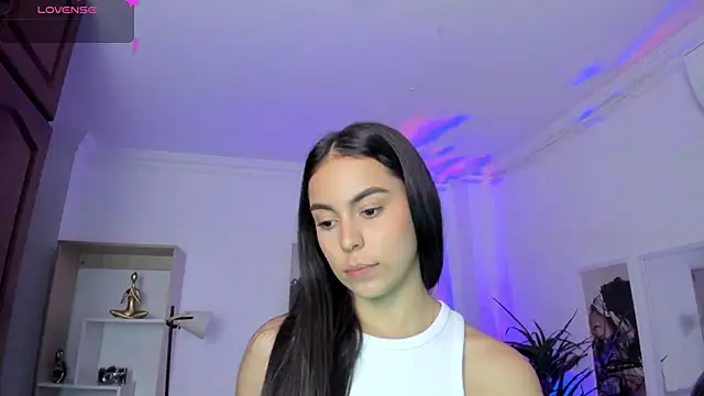 Aleejaa   online show from March 18, 2025, 5:44 pm