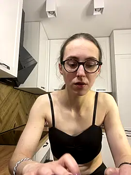 MartiniiSelenna online show from November 6, 2025, 6:39 am