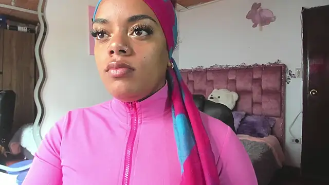 ladyrd1 online show from January 11, 2026, 7:43 pm