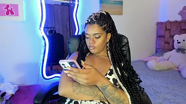 ladyrd1 online show from March 20, 2025, 8:20 am