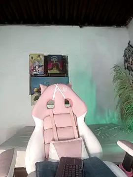 lovely kitt online show from February 27, 2026, 2:56 am