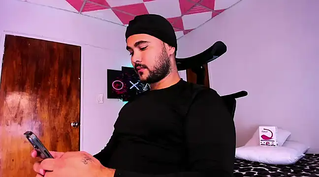 Snapshot of Sebas-hott chatting on December 24, 2024, 2:10 am Sebas-hott online show from December 24, 2024, 2:10 am