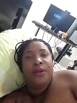 Snapshot of chocoboom4u chatting on October 1, 2025, 12:06 am chocoboom4u online show from October 1, 2025, 12:06 am