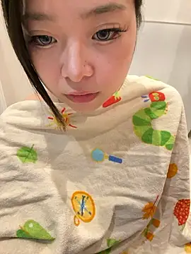 Rei1216xo online show from November 14, 2025, 3:32 am