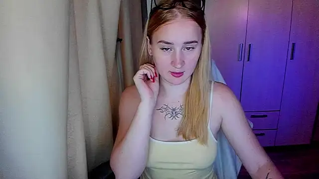 KeiraNight online show from July 30, 2026, 6:23 am