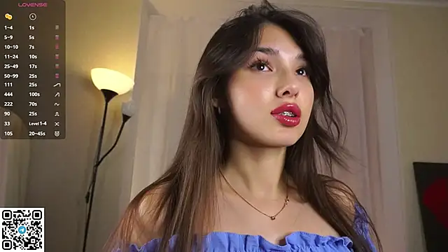 Snapshot of LoraAtcher chatting on September 27, 2025, 6:03 pm LoraAtcher online show from September 27, 2025, 6:03 pm