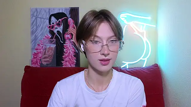 MalvinaBlum online show from July 24, 2026, 4:19 am