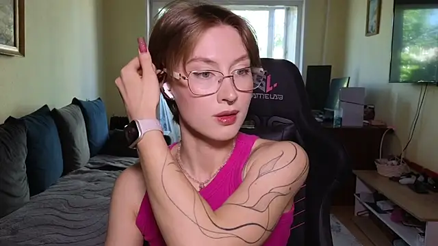 MalvinaBlum online show from June 18, 2026, 7:07 am