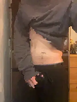 Snapshot of saku_chan_live chatting on November 28, 2025, 5:02 pm saku chan live online show from November 28, 2025, 5:02 pm