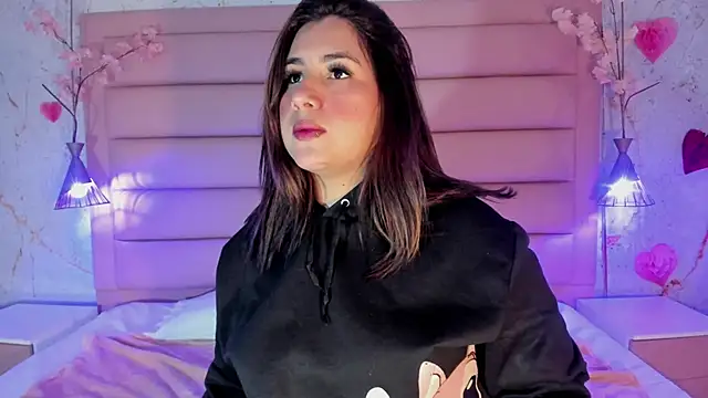 sabrinamilani online show from April 3, 2026, 3:24 am