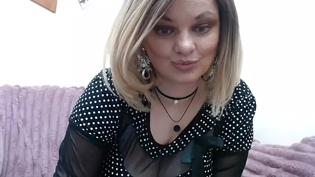 Snapshot of YourSweetJam chatting on February 1, 2026, 4:16 pm YourSweetJam online show from February 1, 2026, 4:16 pm