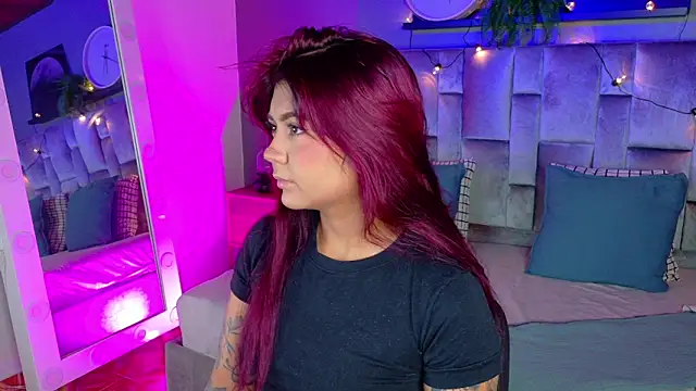 alaia-rogers online show from November 24, 2025, 11:43 am