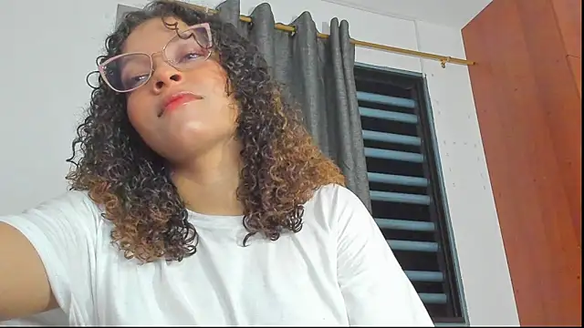 Ada gales  online show from November 8, 2025, 3:43 am