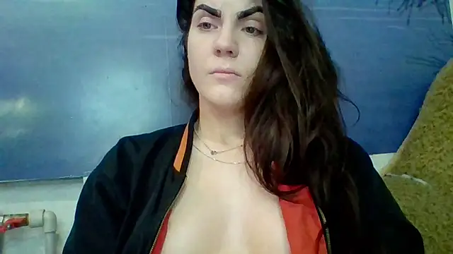 Snapshot of AliceTailor chatting on April 13, 2026, 8:57 pm AliceTailor online show from April 13, 2026, 8:57 pm